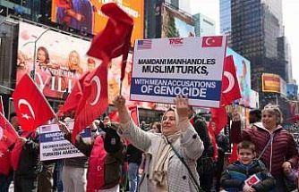 Times Meydanı’nda Ermeni yalanı protestosu