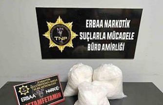 Tır dorsesindeki hasarlı araçta  2.7 kilo uyuşturucu ele geçirildi