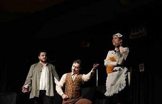 Tiyatronun kalbi İzmir Ekonomi’de attı