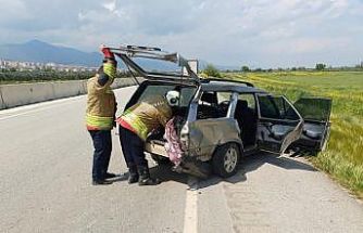 Tofaş hurdaya döndü: 2 yaralı