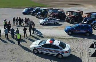 Trafik jandarmasından "Reflektör Tak Görünür Ol" eğitimi