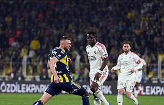 Trendyol Süper Lig: Fenerbahçe: 0 - Beşiktaş: 0 (İlk yarı)