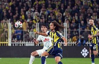 Trendyol Süper Lig: Fenerbahçe: 0 - Çaykur Rizespor: 0 (İlk yarı)