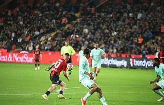 Trendyol Süper Lig: Gaziantep FK: 2 - Kayserispor: 0 (İlk yarı)