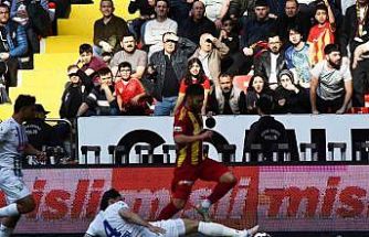 Trendyol Süper Lig: Kayserispor: 0 - Çaykur Rizespor: 0 (Maç devam ediyor)