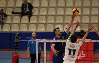 TVF Erkekler Voleybol 1. Ligi Yarı Finali: Kocaeli Büyükşehir Belediye Kağıtspor: 4 - Arkasspor: 1