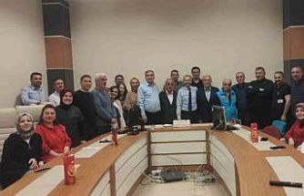 Vezirköprü’de emekliye ayrılan hastane çalışanlarına veda