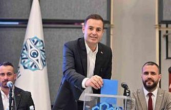 Yağlı Güreş Birliği yeniden ‘Ahmet Akın’ dedi