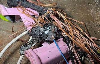 Yanan elektrik kablosu korkuttu