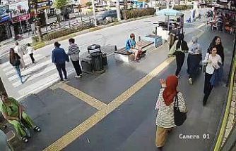 Yayalara çarpan motosiklet sürücüsü yaralılar yerde yatarken olay yerinden kaçtı