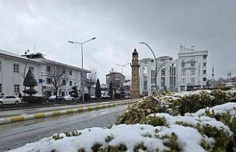 Yozgat’ta Nisan ayında kar sürprizi