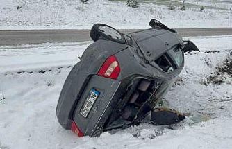 Yozgat’ta otomobil yan yattı: 4 yaralı