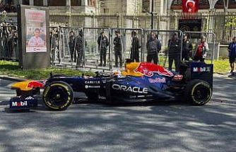 Yuki Tsunoda’dan, İstanbul sokaklarında gösteri sürüşü