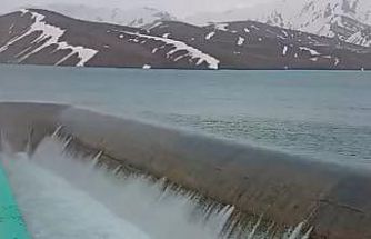 Yüksekova’nın mavi gerdanlığı Dilimli Barajı tam kapasiteye ulaştı