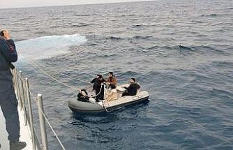 Yunanistan’ın geri ittiği 6 göçmen kurtarıldı, 1 göçmen kaçakçısı yakalandı