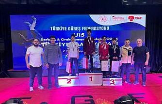 Yunusemreli güreşçi Kalay’dan bronz madalya