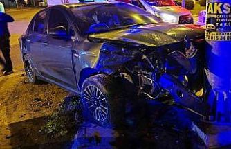 Zonguldak’ta otomobil önce araca, ardından yön direğine çarptı: 2 yaralı