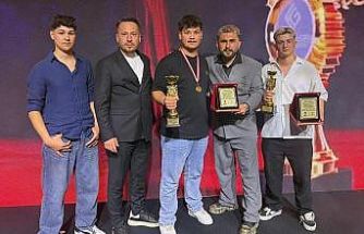 Akhisarlı berberler dünya sahnesinde jüri koltuğunda