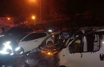 Batman’da park halindeki otomobil yandı