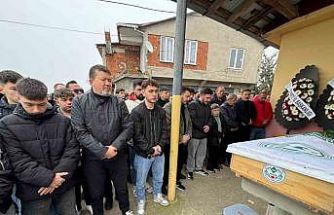 Bıçaklanarak öldürülen genç toprağa verildi