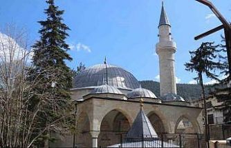 Birçok badire atlatan 508 yıllık cami tarihe tanıklık etmeye devam ediyor