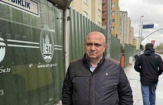 Durakta bekleyen genç mühendis kamyonun altında kalarak feci şekilde hayatını kaybetti