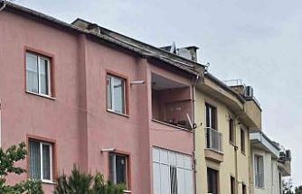 Haber alınamayan öğretmen evinde ölü bulundu