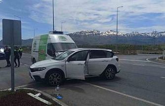 Konya’da otomobil ile kamyonet çarpıştı: 4 yaralı