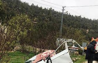Mersin’de otomobil ile tır çarpıştı: 1 ölü, 2 yaralı