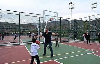 Şırnak polisinden gönülleri ısıtan sokak sporu