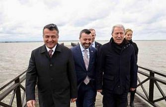 TBMM Milli Savunma Komisyonu Başkanı Akar, Kızılırmak Deltası Kuş Cenneti’ni gezdi