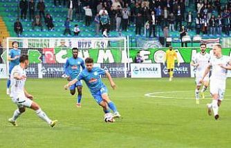 Trendyol Süper Lig: Çaykur Rizespor: 1 - Konyaspor: 1 (İlk yarı)