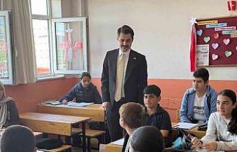 Tuzluca kaymakamı Abdüllatif Yılmaz’dan okul ziyareti