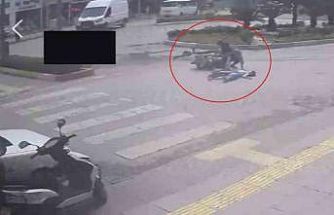 Yaya geçidini kullanan bisiklete motosiklet çarptı: 2’si çocuk 3 yaralı
