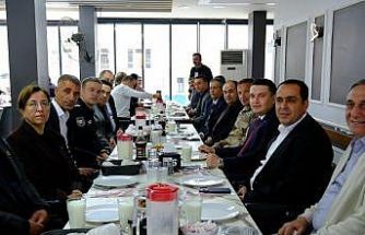 Birecik’te muhtarlar onuruna yemek programı düzenlendi