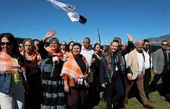 Kaş Yağlı Güreşleri’nin kazananı Erkan Taş oldu