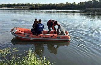 Meriç Nehri’nde botu alabora olan Iraklı ailenin kayıp son çocuğu için arama çalışmaları sürüyor