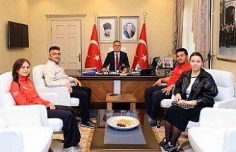 Milli okçulardan Vali Akbıyık’a ziyaret