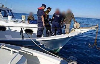 Özel teknede rahatsızlanan vatandaşa tıbbi tahliye