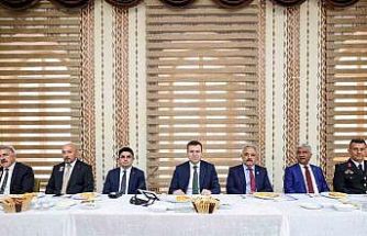 Vali Akmeşe muhtarlarla buluştu