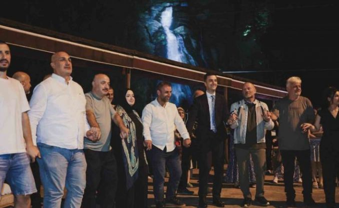 Ağaran Şelalesi’nde sanat rüzgarı esti