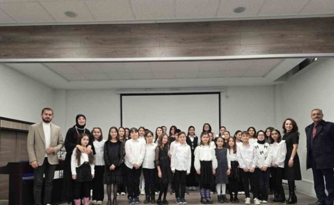 3 Müzik öğretmeni bir araya geldi, çocuklar söyledi, onlar ‘İyi ki öğretmenim’ dedi