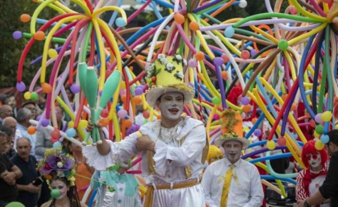 4. Ulusulararası Tarsus Festivali renkli görüntülerle başladı