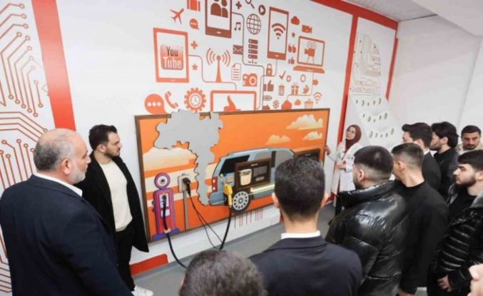 Başkan Sandıkçı: "Geleceğin teknoloji yıldızlarını Canik’te yetiştiriyoruz"