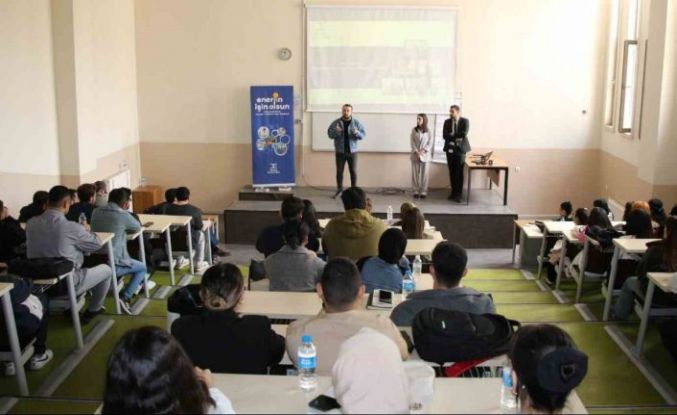 Dicle Elektrik’ten üniversite öğrencilerine kariyer desteği