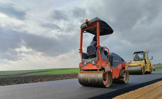 Edirne’de köy yolları modern asfaltla yenileniyor