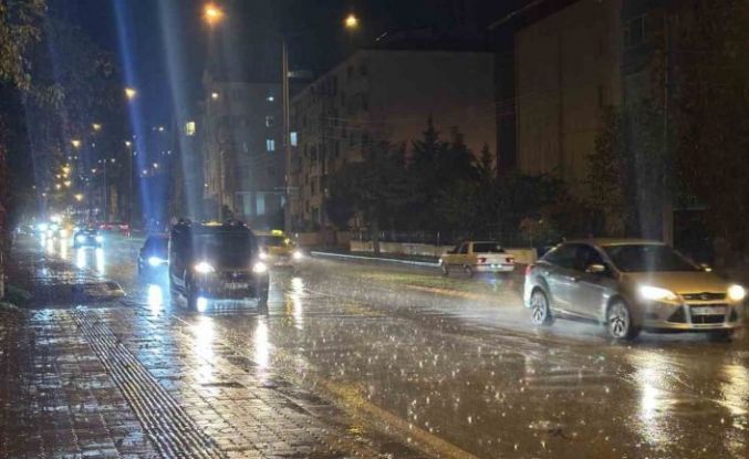 Edirne’de sağanak etkili oldu