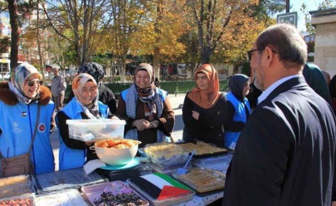 Karaman’da Gazze yararına hayır çarşısı düzenlendi