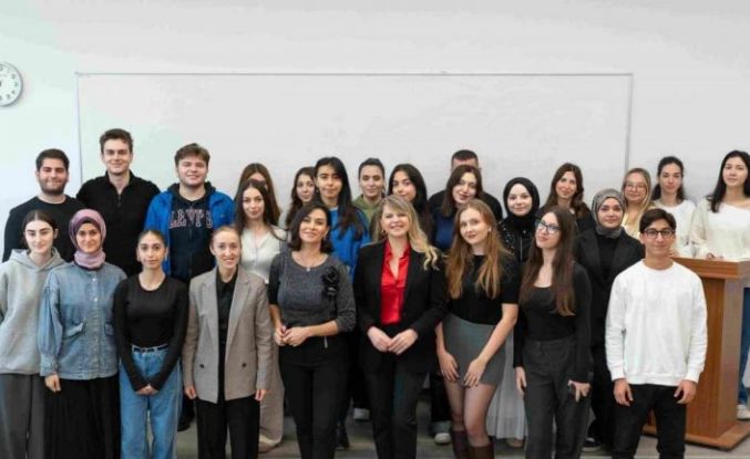 "Liderliğin temeli iletişim"