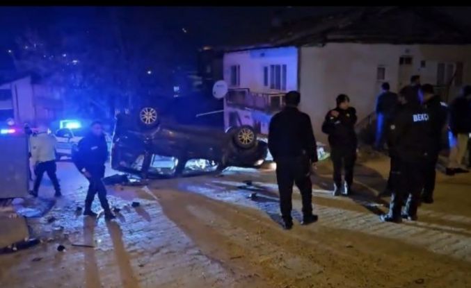 Takla atan araçtaki 5 kişi yaralandı